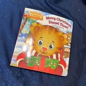 Merry Christmas, Daniel tiger! Lift the flap book